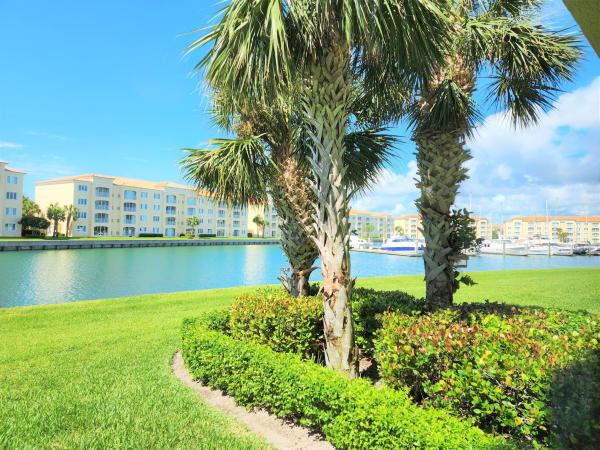 Harbour Isle East, 8 Harbour Isle Dr #103, Fort Pierce, Florida 34949, image 1