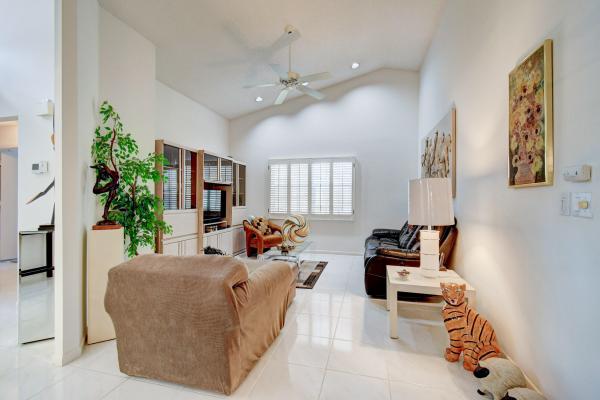 Emerald Pointe, 7909 Coral Pointe Dr, Delray Beach, Florida 33446, image 1