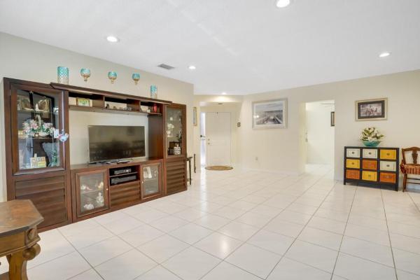 Carrara Village, 5250 Europa Dr #A, Boynton Beach, Florida 33437, image 2