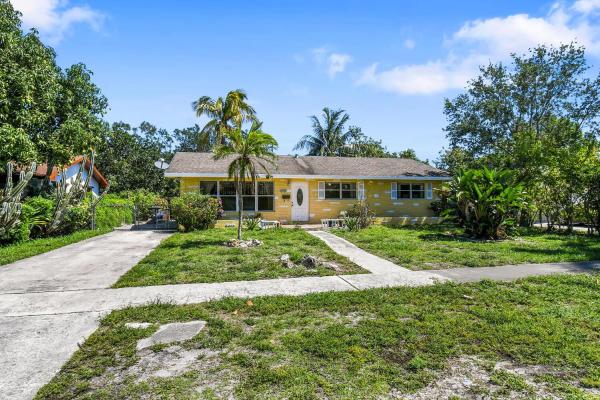 Knotty Pine Acres, 4817 Pineaire Ln, West Palm Beach, Florida 33417, image 1