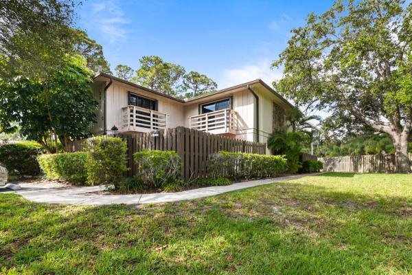 Surrey Woods, 2811 Stoneway Ln #C, Fort Pierce, Florida 34982, image 1