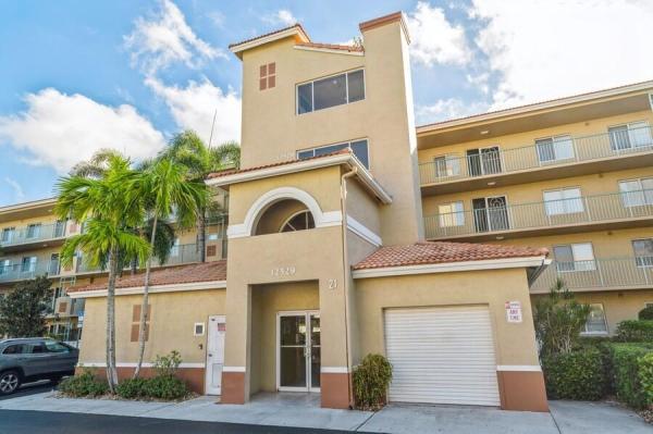 Coral Cove At Coral Lakes, 12529 Imperial Isle Dr #308, Boynton Beach, Florida 33437, image 1