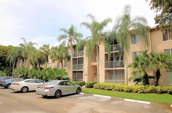 Pine Ridge At Delray Beach, 13771 Oneida Dr #C2, Delray Beach, Florida 33446, image 1