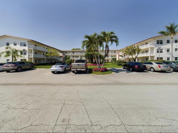 Fanshaw At Century Village, 524 Fanshaw M, Boca Raton, Florida 33434, image 2