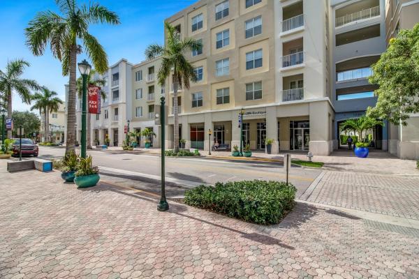 Village At Abacoa, 1200 Town Center Dr #310, Jupiter, Florida 33458, image 1