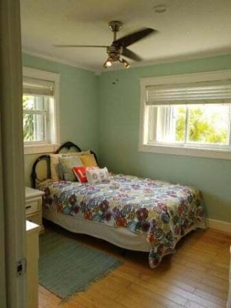 Monroe Heights, 1320 W 26th Ct, Riviera Beach, Florida 33404, image 1