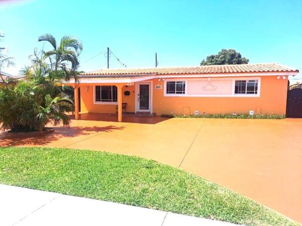Castle Estates, 1371 W 32nd St, Hialeah, Florida 33012, image 1