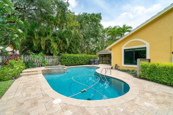 Glengary, 1 Bannock Rd, Palm Beach Gardens, Florida 33418, image 2