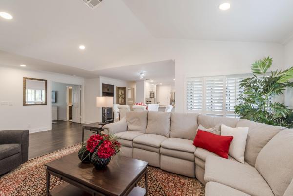 Lexington Green, 9 Lexington Ln E #D, Palm Beach Gardens, Florida 33418, image 2