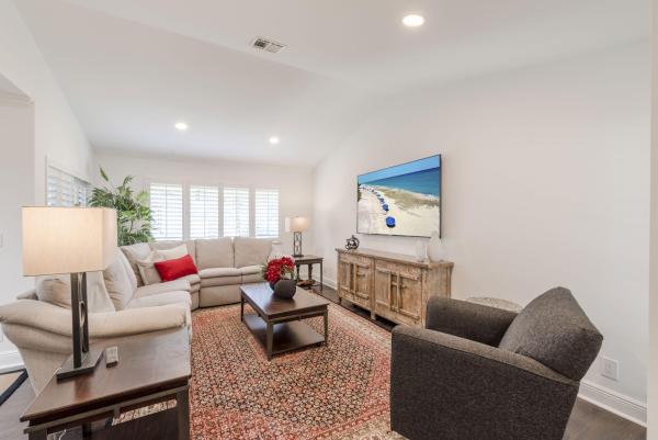 Lexington Green, 9 Lexington Ln E #D, Palm Beach Gardens, Florida 33418, image 1