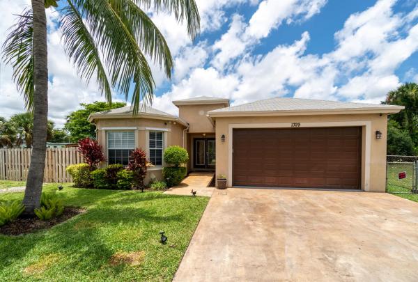 Lauderdale Homesites, 1329 NW 7th Ct, Fort Lauderdale, Florida 33311, image 1
