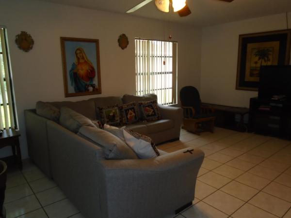Palm Hill Villas, 4929 Regina Ct, West Palm Beach, Florida 33415, image 2