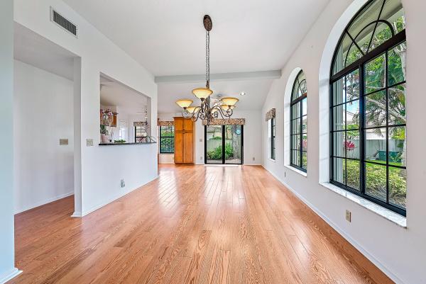 Coral Cove At Oak Harbour, 461 Coral Cove Dr, Juno Beach, Florida 33408, image 1