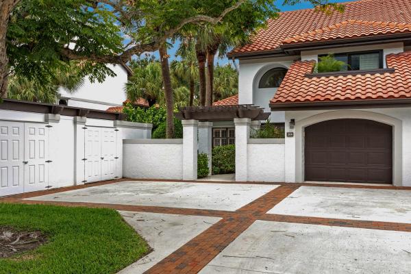Trader's Crossing North At Jonathan's Landing, 16648 Traders Xing #208, Jupiter, Florida 33477, image 1
