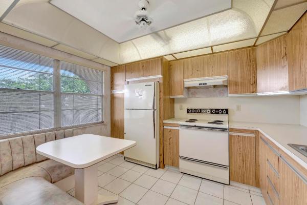 Granada Village, 2006 Granada Dr #J4, Coconut Creek, Florida 33066, image 1