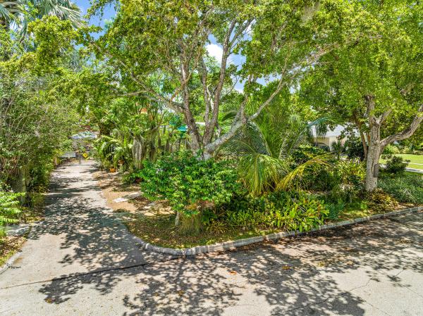 Seville, 247 Seville Rd, West Palm Beach, Florida 33405, image 2