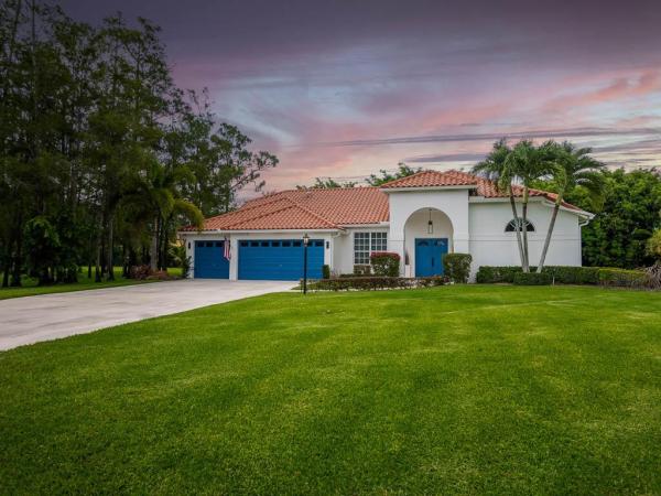 Legend Lake Estates, 4308 Hunting Trl, Lake Worth Beach, Florida 33467, image 1