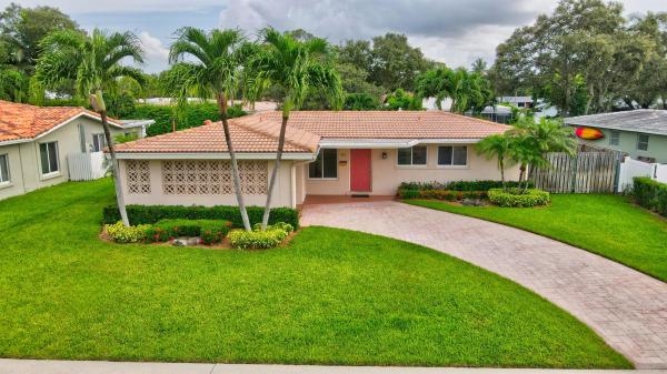 Royal Oaks Hills, 821 SW 3rd St, Boca Raton, Florida 33486, image 1