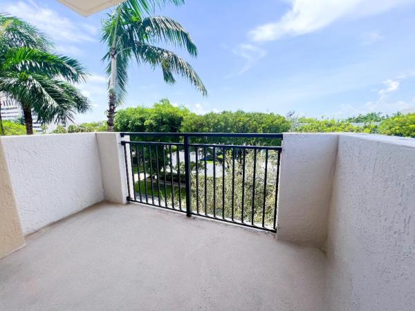 Montecito Palm Beach, 616 Clearwater Park Rd #301, West Palm Beach, Florida 33401, image 2