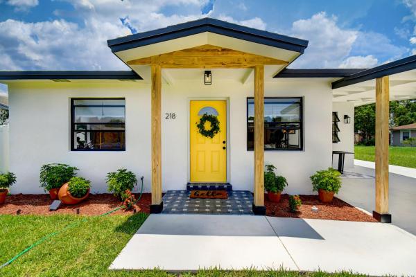 Atlantic Gardens Delray, 218 SW 10th Ave, Delray Beach, Florida 33444, image 1