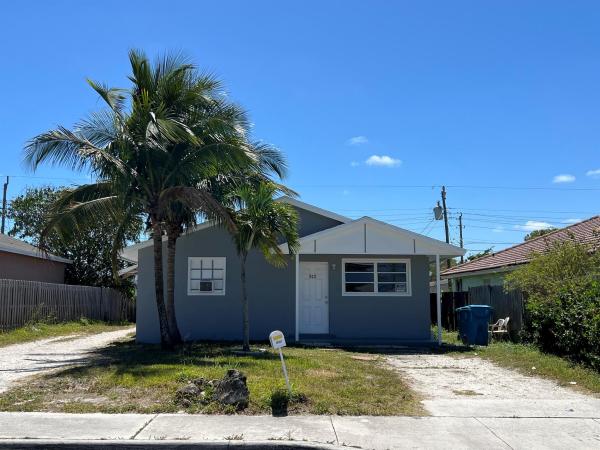 Cherry Hills, 522 NW 11th Ave, Boynton Beach, Florida 33435, image 1