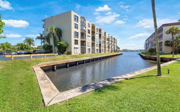 Hidden Harbour Of The Palm Beaches, 890 N Federal Hwy #411, Lantana, Florida 33462, image 1
