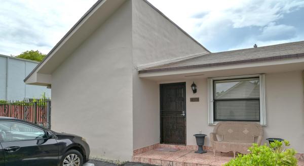 Lake Village At International Lake Townhouses, 12247 SW 24th Ter #42, Tamiami, Florida 33175, image 1