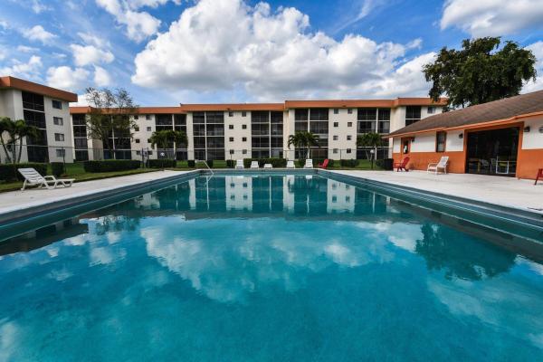 Olympus Village, 5981 Via Vermilya #404, Lake Worth Beach, Florida 33462, image 1