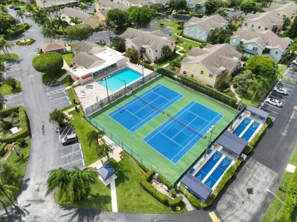 Waterside Village Of Palm Beach, 178 Waterside Dr, Hypoluxo, Florida 33462, image 2