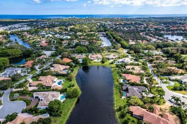 Frenchman's Creek Beach & Country Club, 3056 Miro Dr N, Palm Beach Gardens, Florida 33410, image 2