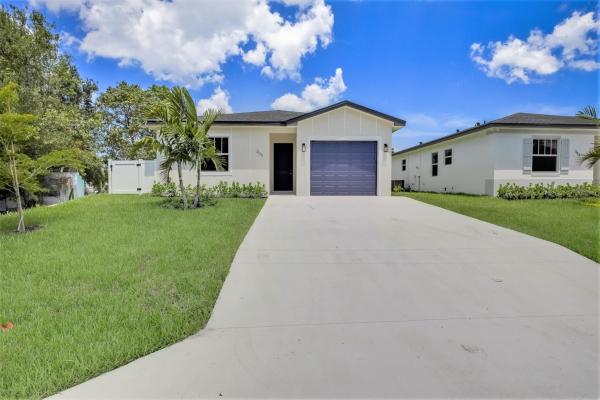 Southern Boulevard Pines, 200 Marie Dr #8, West Palm Beach, Florida 33415, image 1