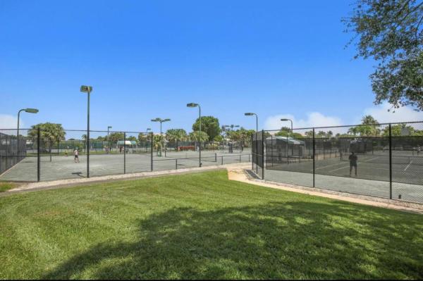 Fairway Park At Indian Spring, 5505 Fairway Park Dr #102, Boynton Beach, Florida 33437, image 2