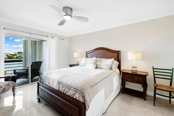 Lake Clarke Gardens, 2724 N Garden Dr N #402, Lake Worth, Florida 33461, image 2