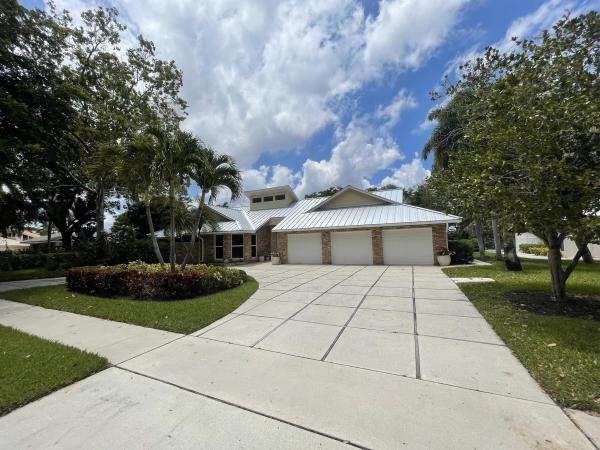 Boca Bath & Tennis Club, 2839 Banyan Boulevard Cir, Boca Raton, Florida 33431, image 1