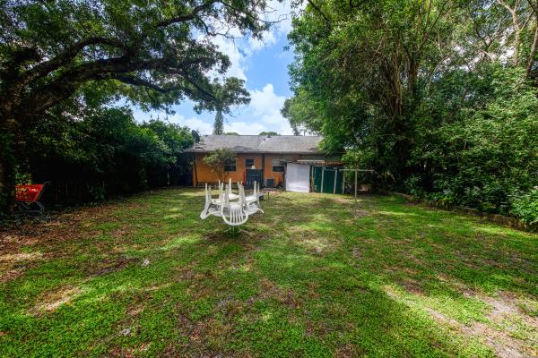 Maravilla Plaza, 1714 Edgevale Rd, Fort Pierce, Florida 34982, image 2