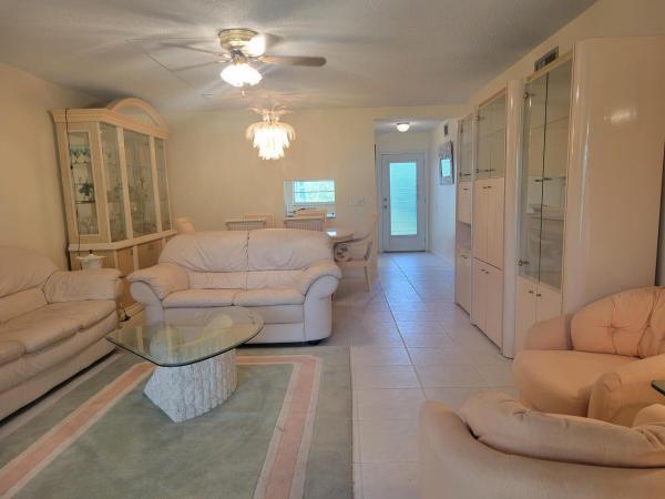 Village Royale Greenway, 2620 NE 1st Ct #1180, Boynton Beach, Florida 33435, image 2