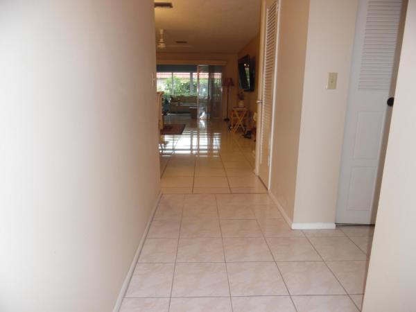 Fernley 2 At Cresthaven Townhomes, 5725 Fernley Dr E #39, West Palm Beach, Florida 33415, image 1