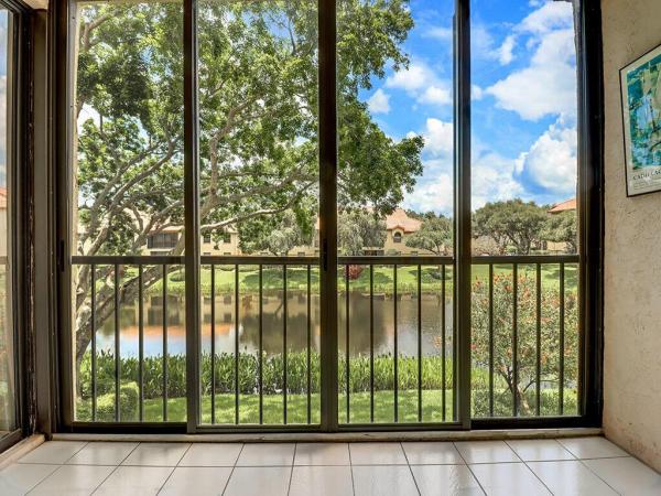 Excellente Village, 5155 Europa Dr #M, Boynton Beach, Florida 33437, image 1