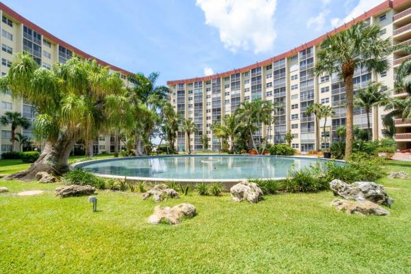Sea Haven, 2731 NE 14th Street Cswy #620, Pompano Beach, Florida 33062, image 2