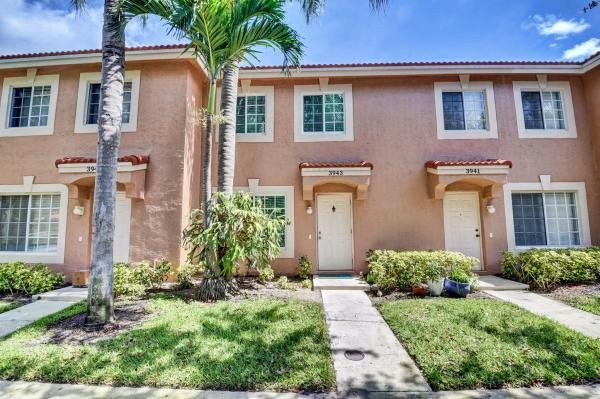 Santa Cruz, 3943 Kamena Ct, Boynton Beach, Florida 33436, image 1