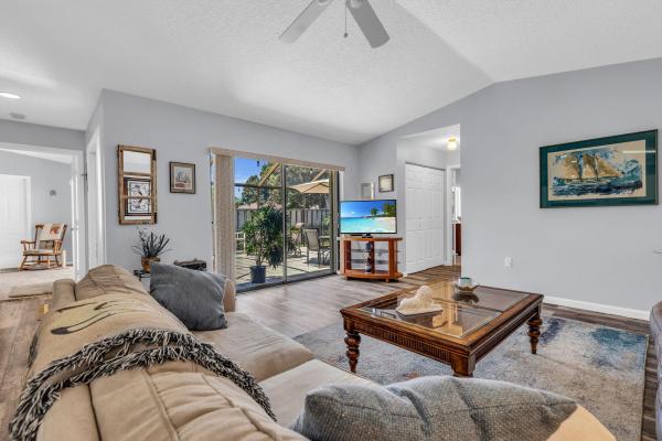 1547 Pheasant Walk #A, Fort Pierce, Florida 34950, image 2