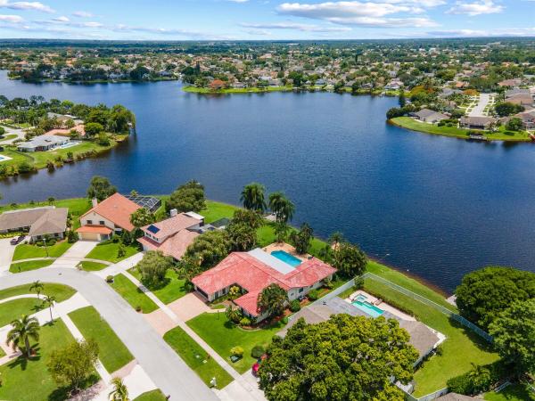 Lakeside Shores, 12853 Guilford Cir, Wellington, Florida 33414, image 1