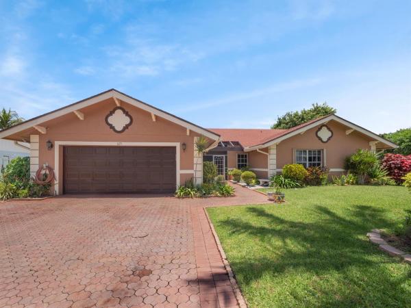 Berkshire, 825 Windtree Way, Wellington, Florida 33414, image 1