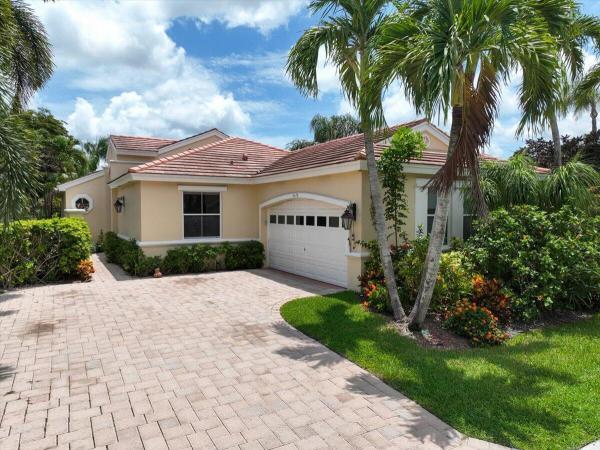 Huntington At Wycliffe, 4678 Hazleton Ln, Lake Worth Beach, Florida 33449, image 1
