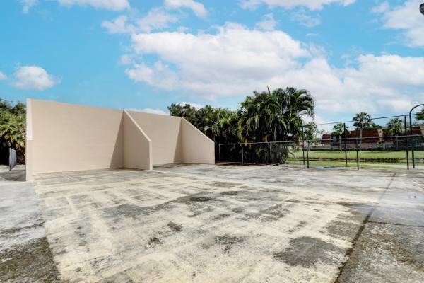 Village Of Sandalwood Lakes, 4118 41st Way, West Palm Beach, Florida 33407, image 2