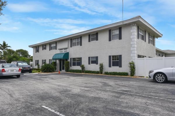 Golden Arrow, 298 SW 6th St #110, Boca Raton, Florida 33432, image 1
