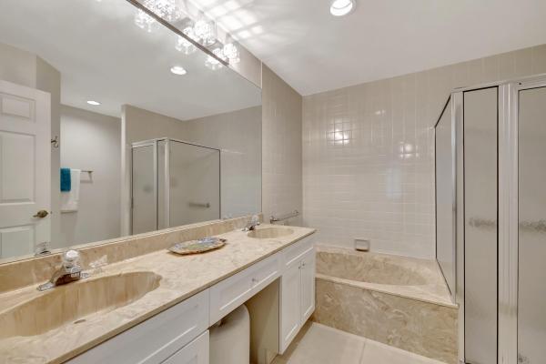 The Lexington Club Villas, 7836 Lexington Club Blvd #B, Delray Beach, Florida 33446, image 3