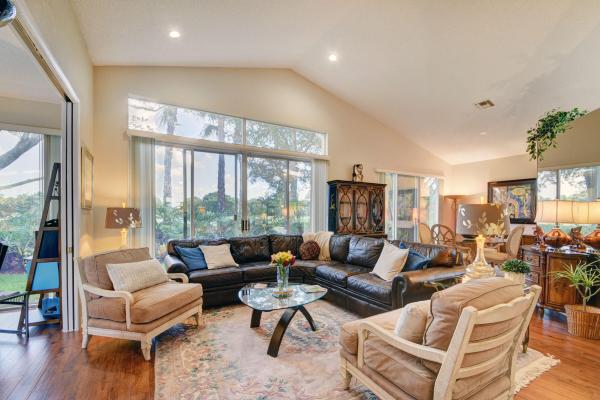 Cambridge At Wycliffe, 4518 Carlton Golf Dr, Lake Worth, Florida 33449, image 3