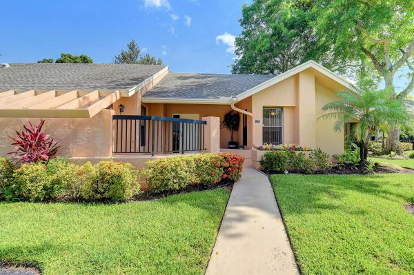 The Villas Of Waterberry, 10952 Lake Front Pl, Boca Raton, Florida 33498, image 1