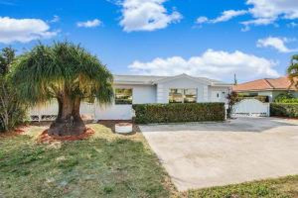 Homewood, 338 Alhambra Pl, West Palm Beach, Florida 33405, image 1